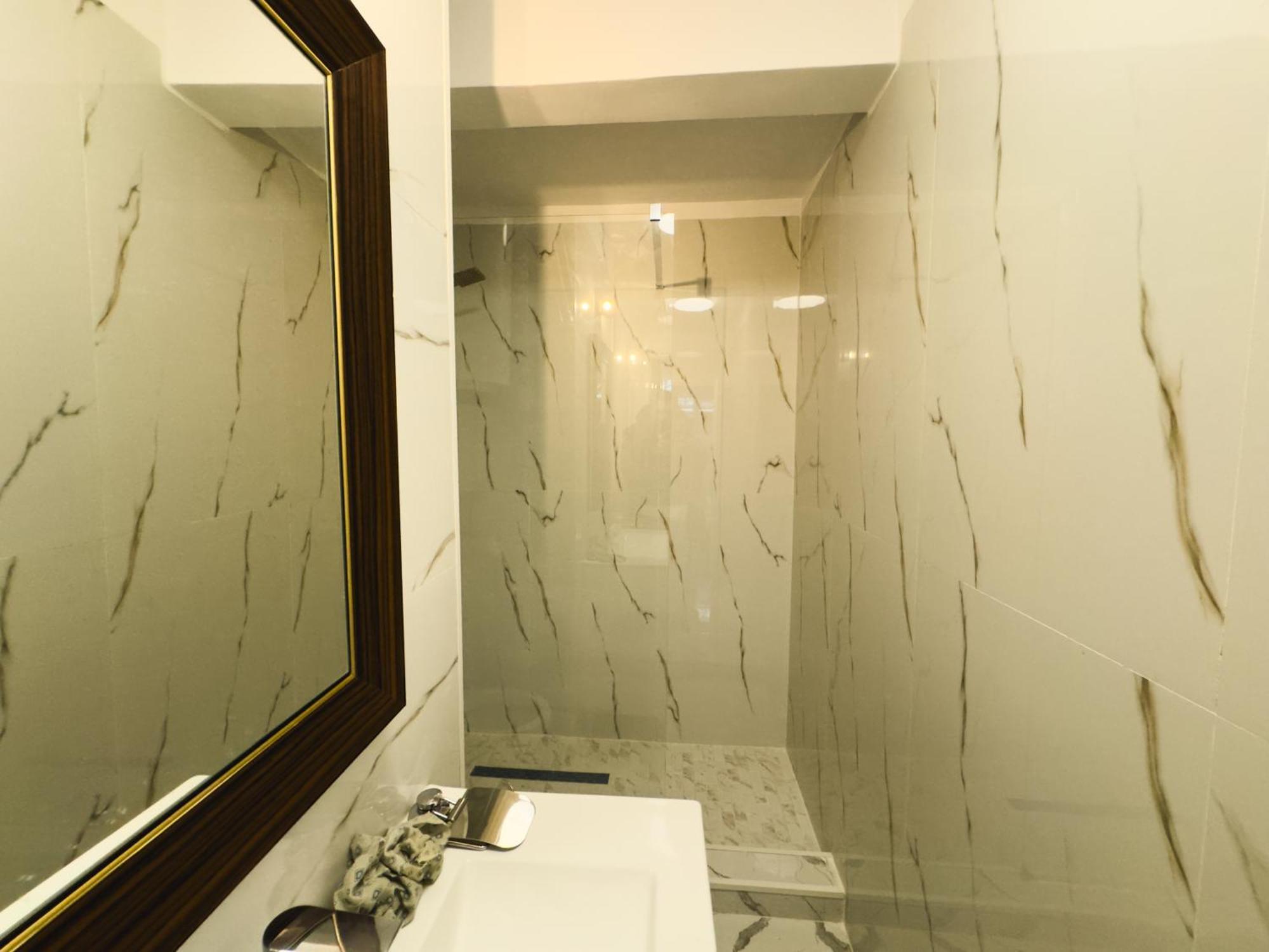 Loving Downtown Studio By Chr Luxury Property Bucharest Luaran gambar